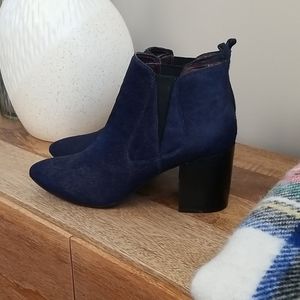NWT Report Signature Navy Calf Hair Booties